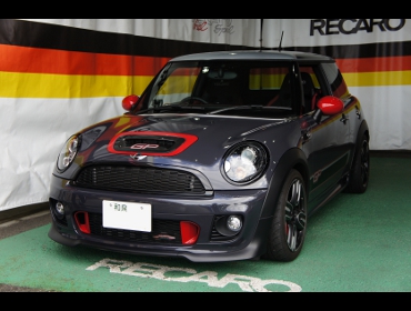 BMW�@MINI�@R56�@JCW GP�i2013�N�j�@�Ɂ@RECARO�i���J���j�@RS-G�@GK�@BK/RED�@�V�[�g�q�[�^�[�t���@��SR-6�@GK100S�@BK/RED�@�V�[�g�q�[�^�[�t���@����