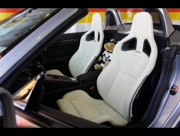 RECARO�i���J���V�[�g�j�@PORSCHE�i�|���V�F�j�@718�{�N�X�^�[�i2017�N�j�@�Ɂ@RECARO�i���J���j�@�X�|�[�c�X�^�[Ll100H���U�[SE�@�z���C�g���U�[�iBK/SI�����C���j�@�o�b�N�J�[�{���V�F���@�~���E�@����