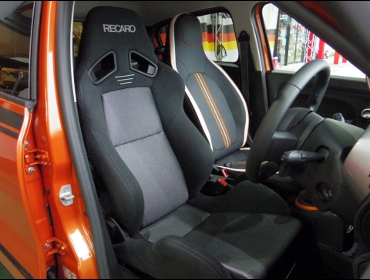 RECARO�i���J���V�[�g�j�@���m�[�@�g�D�C���SGT�@AHH4B1�i2018�N�j�@�Ɂ@RECARO�i���J���j�@SR-7�@GK100�@BK/SIL�@����