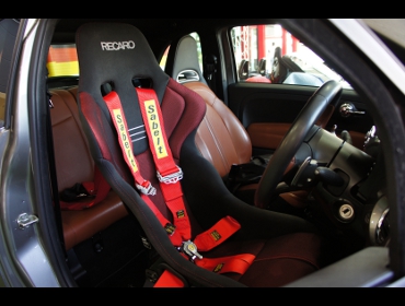 ABARTH�@595�@Turismo�i2014�N�j�@�Ɂ@RECARO�i���J���j�@RS-G�@GK�@BK/RED�@����