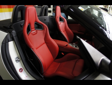 BMW�@Z4�@E89�i2010�N�j�@�Ɂ@RECARO�i���J���j�@�X�|�[�c�X�^�[LL100H���U�[SE�@RED���U�[�@�o�b�N�J�[�{���V�F���@�~���E�@����
