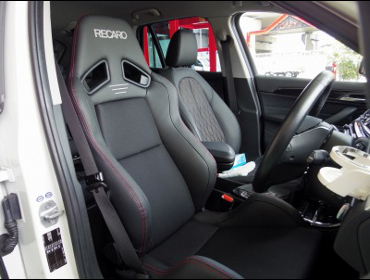 BMW�@X1�@F48�i2015�N�j�@�Ɂ@RECARO�i���J���j�@SR-7�@Lassic�@BK�@����