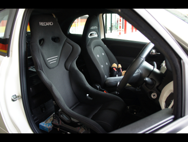 ABARTH�@595�i2017�N�j�@�Ɂ@RECARO�i���J���j�@RS-G�@GK�@BK/BK�@����