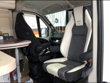 �t�B�A�b�g�@DUCATO�i�f���J�g�j�L�����s���O�@�Ɂ@RECARO�i���J���j�@LX-F�@IL110H�@���@�A�[�����X�g�@���r�@�~�@���E�@����