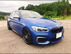 BMW�@F20�@LCI�@M135i�@�Ɂ@RECARO�i���J���j�@�X�|�[�c�X�^�[LL100H�@SE�@BK���U�[/BL�X�e�b�`�@BL&RED���C���@����