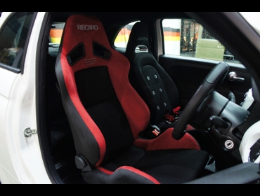 ABARTH�@595�i2019�N�j�@�Ɂ@RECARO�i���J���j�@SR-7�@GU100�@RED�@����