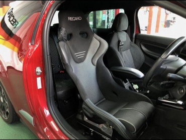 �V�g���G���@DS3�@�Ɂ@RECARO�i���J���j�@RS-G�@GK�@BK/SIL�@����