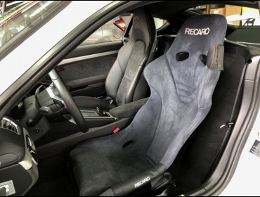 �|���V�F�@GT4�@�P�C�}���@981�i2015�N�j�@�Ɂ@RECARO�i���J���j�@RS-G�@�A���J���^�[���@����
