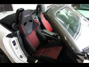 ABARTH�@124�X�p�C�_�[�@�Ɂ@RECARO�i���J���j�@SR-6�@GK100S�@BK/RED�@�V�[�g�q�[�^�[�t���@����