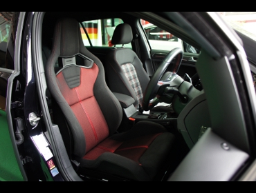 VW�@�S���t7�@�Ɂ@RECARO�i���J���j�@�X�|�[�c�X�^�[�@GK100H�@RED�@����