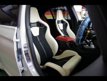 BMW�@�Ɂ@RECARO�i���J���j�@�X�|�[�c�X�^�[�@CL2120H�@�z���C�g�@�J�[�{���o�b�N�V�F���d�l�@�~���E�@����