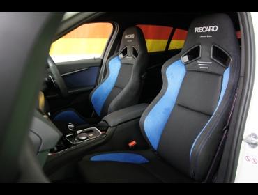 BMW�@M135i�@F40�i2020�N�j�@�Ɂ@RECARO�i���J���j�@SR-7�@����@�A�h�o���X�G�f�B�V�����@�u���[�@���@SR-7F�@����@�A�h�o���X�G�f�B�V�����@�u���[�@����