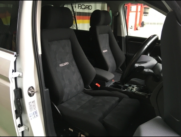 VW�@�S���t�e�E�[�����@1TCZD�i2018�N�j�@�Ɂ@RECARO�i���J���j�@�G���S���hMV�@BK�@����
