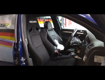 VW�@�S���t5�@GTI�i2006�N�j�@�Ɂ@RECARO�i���J���j�@SR-7F�@KK100�@BK�@����