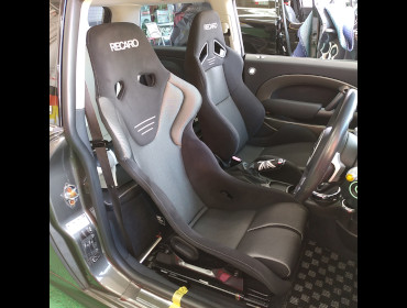 BMW�@MINI�@RE16�i2006�N�j�@�Ɂ@RECARO�i���J���j�@RS-G�@GK�@BK/SIL�@���@SR-7�@GK100�@BK/SIL�@����