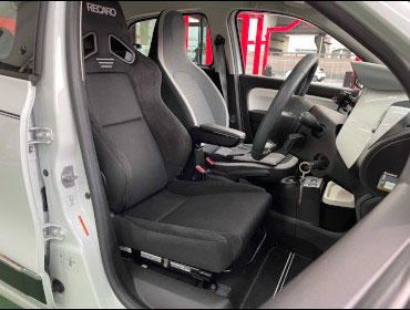 ���m�[�@�g�D�C���S�@AHH413�i2018�N�j�@�Ɂ@RECARO�i���J���j�@SR+-7F�@GU100�@BK�@A/R�@����