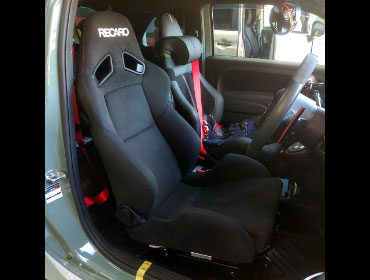 ABARTH�@�A�o���g695�Z�b�^���^�A�j���F���T�[���I�@ABA-31214T�i2020�N�j�@�Ɂ@RECARO�i���J���j�@SR-7�@KK100�@BK�@����