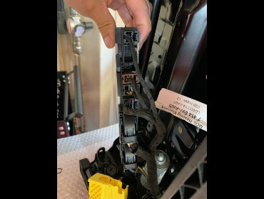 BMW�@320i�@G21�i2020�N�j�@�Ɂ@RECARO�i���J���j�@SR-7�@GU100�@BK�@����