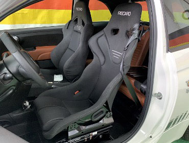 ABARTH�@595�i2019�N�j�@�Ɂ@RECARO�i���J���j�@RS-G�@GK�@BK/BK�@����