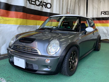 BMW�@MINI�@Cooper S�@R53�i2002�N�j�@�Ɂ@RECARO�i���J���j�@RS-GE�@����