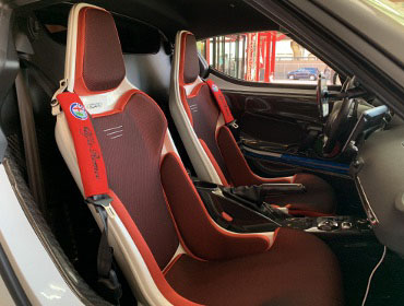 �A���t�@�����I�@4C�@�Ɂ@RECARO�i���J���j�@RCS�@�z���C�g�V�F��/���b�h���b�V���@�~���E�@����