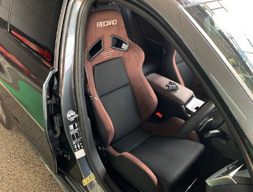 BMW�@320d�i2021�N�j�@�Ɂ@RECARO�i���J���j�@SR-7�@GU100H�@�u���E���@�V�[�g�q�[�^�[�t���@�~���E�@����