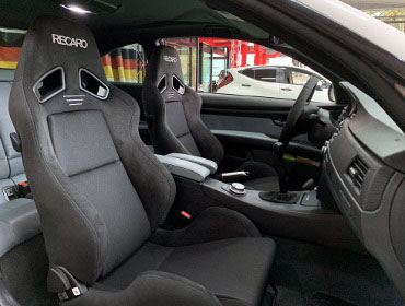 BMW�@M3�@E92�@6MT�i2009�N�j�@�Ɂ@RECARO�i���J���j�@SR-7�@GU100H�@BK�@�V�[�g�q�[�^�[�t���@�~���E�@����