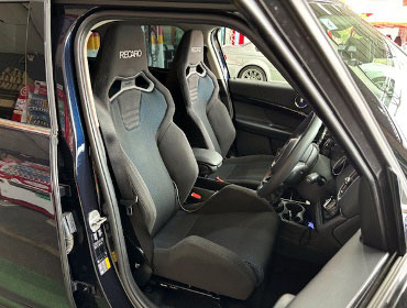BMW�@MINI�@�N���X�I�[�o�[�@F60�i2022�N�j�@�Ɂ@RECARO�i���J���j�@SR-S�@BK100H�@BK/�u���[�@�V�[�g�q�[�^�[�t���@���@SR-C�@BK100H�@BK/�u���[�@�V�[�g�q�[�^�[�t���@����