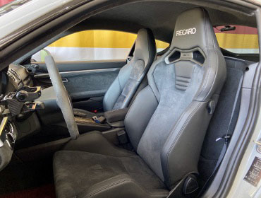 �|���V�F�@981�P�C�}���@6MT�i2015�N�j�@�Ɂ@RECARO�i���J���j�@SR-S�@UT100H�@BK�@�V�[�g�q�[�^�[�t���@����