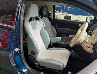 FIAT500C�@3BA-31212�i2024�N�j�@�Ɂ@RECARO�i���J���j�@SR-C�@UT100�@A/R�@�T�[�W�O���C�@����