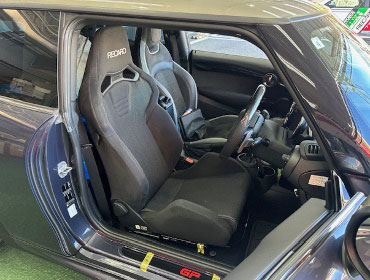 BMW�@MINI�N�[�p�[�@F56�i2021�N�j�@�Ɂ@RECARO�i���J���j�@SR-S�@BK100H BK/SIL�@�V�[�g�q�[�^�[�t���@����