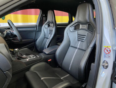 AUDI�@RS3�@8VDA2L�i2020�N�j�@�Ɂ@RECARO�i���J���j�@�X�|�[�c�X�^�[LL210H�@BK/BK�@�V�[�g�q�[�^�[�t���@�~���E�@����