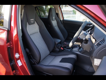 RECARO�i���J���V�[�g�j�@MAZDA�@CX-5�@LDA-KE2AW��RECARO�i���J���j�@LX-F IM 110 BK�@�~2�r�@����