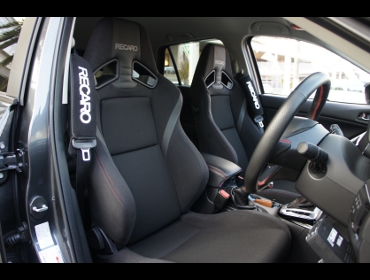 RECARO�i���J���V�[�g�j�@MAZDA�@CX-5�@LDA-KE2FW��RECARO�i���J���j�@SR-7F Lassic BK/RED�@�~2�r�@����