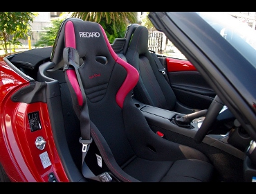 RECARO�i���J���V�[�g�j�@MAZDA�@���[�h�X�^�[�@ND5RC�Ƀ��J���@����@RS-G �X�[�p�[�V���^���N�@NU�@����