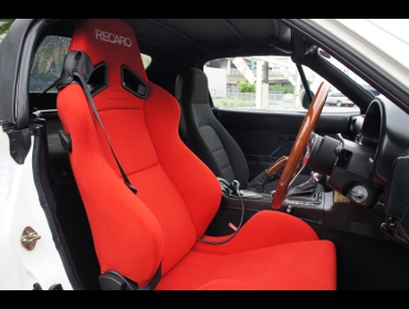 RECARO�i���J���V�[�g�j�@MAZDA�@���[�m�X���[�h�X�^�[�@NA8C�Ƀ��J���@SR-7 KK100�@RED�@����