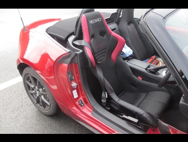 RECARO�i���J���V�[�g�j�@MAZDA�@���[�h�X�^�[�@ND5�Ƀ��J���@����RS-G �X�[�p�[�V���^���NNU�@����