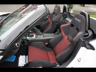 RECARO�i���J���V�[�g�j�@MAZDA�@���[�h�X�^�[�@ND5RC�Ƀ��J���@SR-6�@GK100H�V�[�g�q�[�^�[�t���@BK/RED�@�~2�r�@�iBOSE�X�s�[�J�[/�J�[�{���J�o�[�j�@����