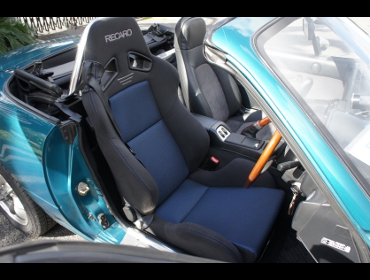 RECARO�i���J���V�[�g�j�@MAZDA�@���[�m�X���[�h�X�^�[�@NA8��RECARO�i���J���j�@SR-7�@GK100�@BK/BL�@����