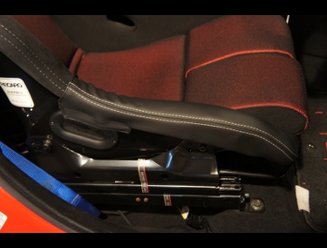 RECARO�i���J���V�[�g�j�@MAZDA�@�}�c�_�X�s�[�h�A�N�Z���@BK3P�Ƀ��J���@RS-G�@SK2�@BK/RED�@���@SR-7�@SK100�@BK/RED�@����