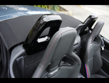 RECARO�i���J���V�[�g�j�@MAZDA�@���[�h�X�^�[�@ND5RC�ɂɃ��J���@�X�|�[�c�X�^�[LL100H���U�[SE�@BK���U�[�@RED&BL���C���@���@�N���X�X�|�[�c�X�^�[LL100H���U�[SE�@BK���U�[�@RED&BL���C���@����
