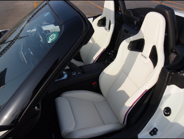 RECARO�i���J���V�[�g�j�@MAZDA�@ND���[�h�X�^�[�@ND5RC�Ƀ��J���@�X�|�[�c�X�^�[LL100H���U�[SE�@WH���U�[/BL�X�e�b�`�@���@�N���X�X�|�[�c�X�^�[LL100H���U�[SE�@WH���U�[/BL�X�e�b�`�@����