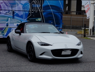 MAZDA�@���[�h�X�^�[�@NRA�@ND5RC��RECARO�i���J���j�V�[�g����