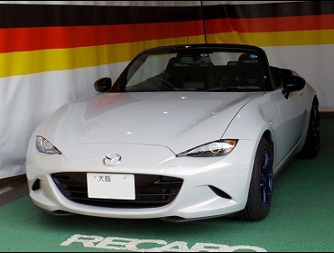 MAZDA�@���[�h�X�^�[�@ND�@�Ɂ@RECARO�i���J���j�V�[�g����