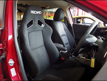 RECARO�i���J���V�[�g�j�@MAZDA�@�A�N�Z���X�|�[�c�@BMEFS�i2014�N�j�@�Ɂ@RECARO�i���J���j�@SR-7�@KK100�@BK�@����