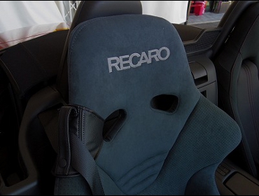 MAZDA�@���[�h�X�^�[NRA�@ND5RC�i2017�N�j�@�Ɂ@RECARO�i���J���j�@RS-G�A���J���^�[���@����