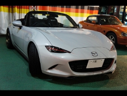 MAZDA�@���[�h�X�^�[�@ND5RC�i2017�N�j�@�Ɂ@RECARO�i���J���j�@TS-G GK�@BK/BK�@�V�[�g�q�[�^�[�t���@�~2�r�@���@�V�[�g�o�b�N�o�[�J�o�[�@�s�A�m�u���b�N/BOSE�@����