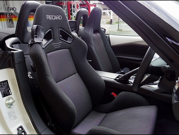 MAZDA�@���[�h�X�^�[�@ND�i2017�N�j�@�Ɂ@RECARO�i���J���j�@SR-7�@GK100�@BK/SIL�@����