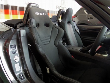 MAZDA�@���[�h�X�^�[�@ND�i2018�N�j�@�Ɂ@RECARO�i���J���j�V�[�g�@RS-G�@�V�[�g�q�[�^�[�t���@�X�s�[�J�[�J�o�[�J�[�{���@����