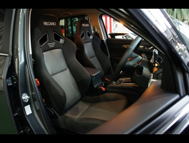 MAZDA�@CX-5�@�Ɂ@RECARO�i���J���j�@SR-7F GK100�@BK/SIL�@���@SR-7F�@SK100 BK/SIL�@����